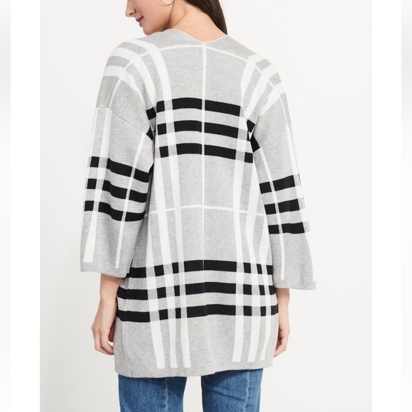 Grey and Black Plaid Women's Cardigan 3/4 wide sleeves Sz M - Picture 9 of 10